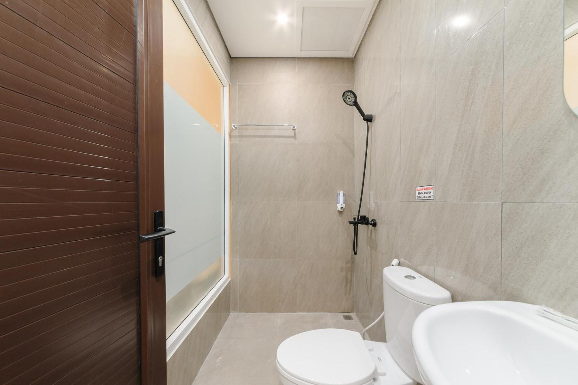 Sans Hotel Tajur Bogor Bantarkamang Ngoại thất bức ảnh