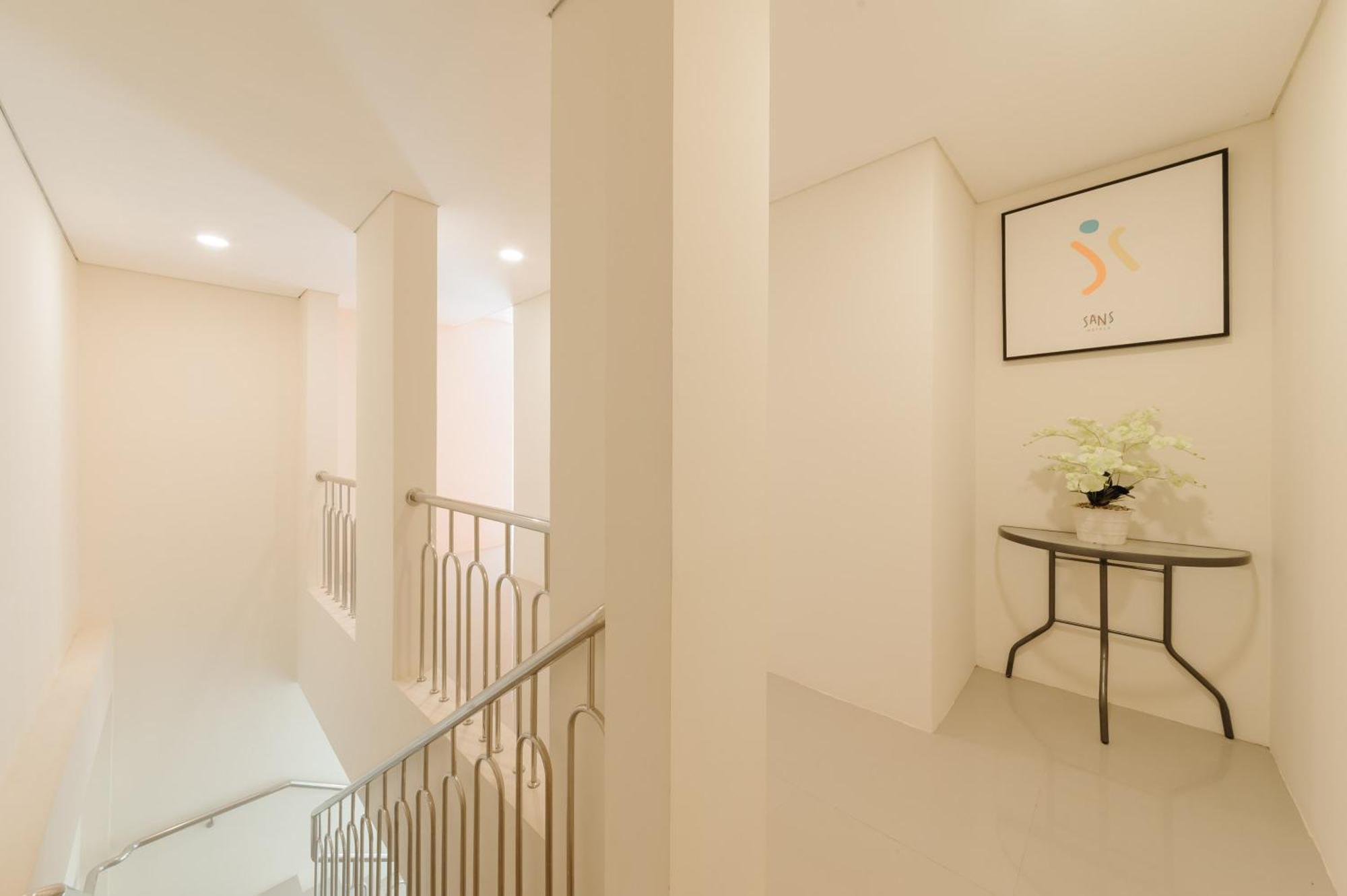Sans Hotel Tajur Bogor Bantarkamang Ngoại thất bức ảnh